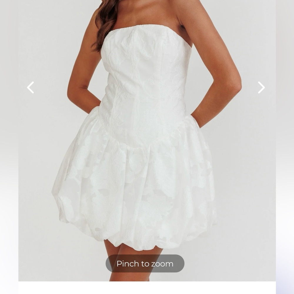 Bridal Selfie Leslie after party dress